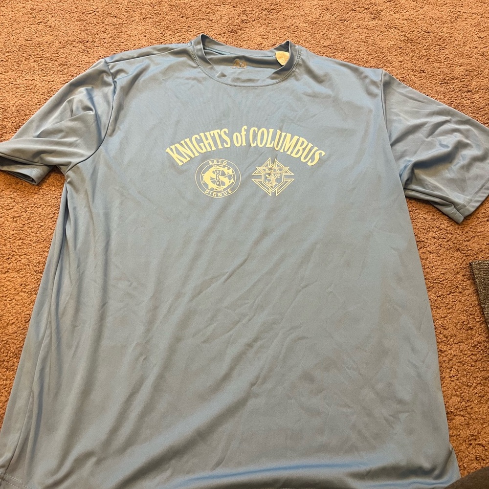 Light Blue Short-Sleeve Men’s Shirt large